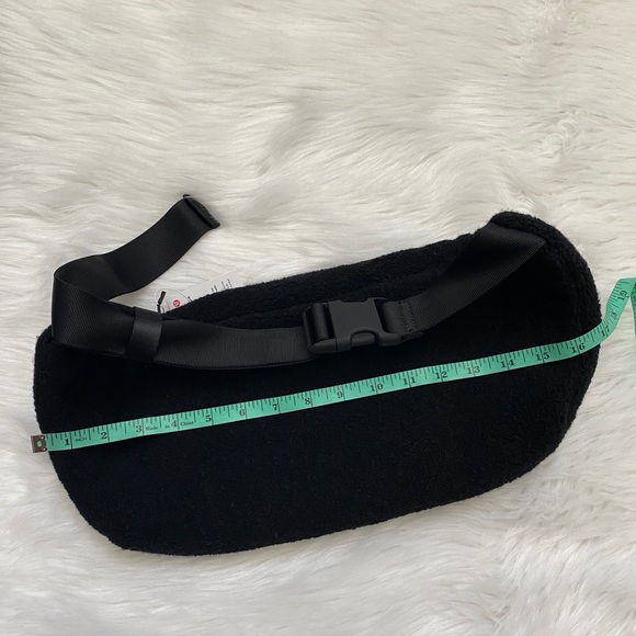 black sherpa lululemon fanny pack